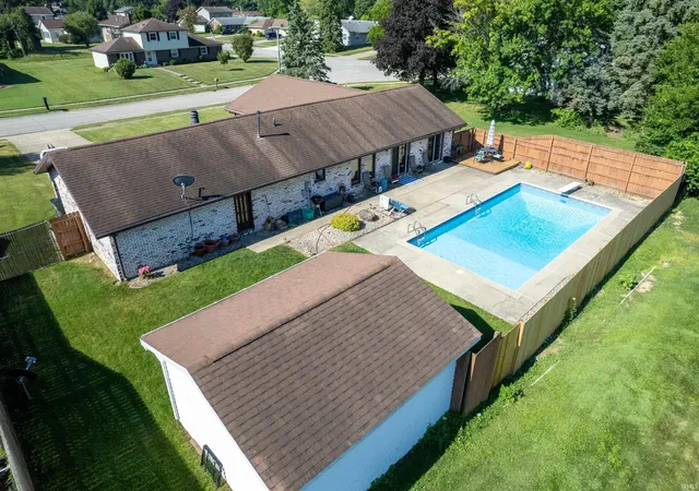 Photo 3 of Manufactured home for sale at 2006 W Wilno Dr, Marion, IN 46952 | MLS# 202629016 | Listing updated on 2026-08-21