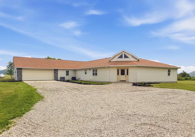 Photo 1 of Sale Pending at 5664 S 500 West 57 St, Columbia City, IN 46725 | MLS# 202629023 | Listing updated on 2026-08-27