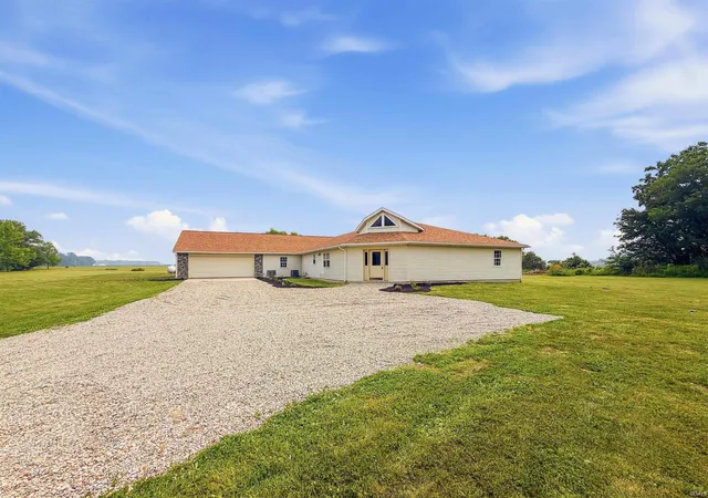 Photo 2 of Sale Pending at 5664 S 500 West 57 St, Columbia City, IN 46725 | MLS# 202629023 | Listing updated on 2026-08-27