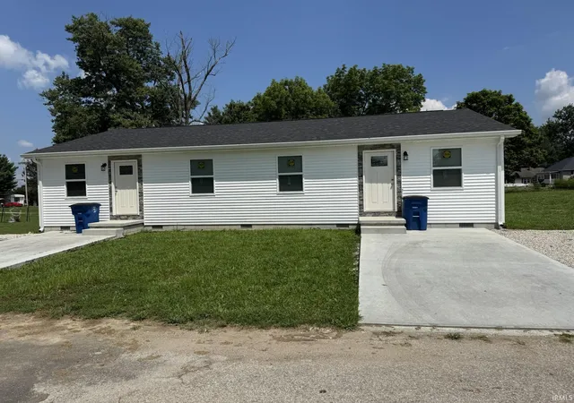 Photo 1 of Manufactured home for sale at 292 & 294 Ross St, Mitchell, IN 47446 | MLS# 202629031 | Listing updated on 2026-08-28