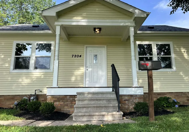 Photo 3 of Manufactured home for sale at 7204 Beaty Ave, Fort Wayne, IN 46809 | MLS# 202629032 | Listing updated on 2026-09-13