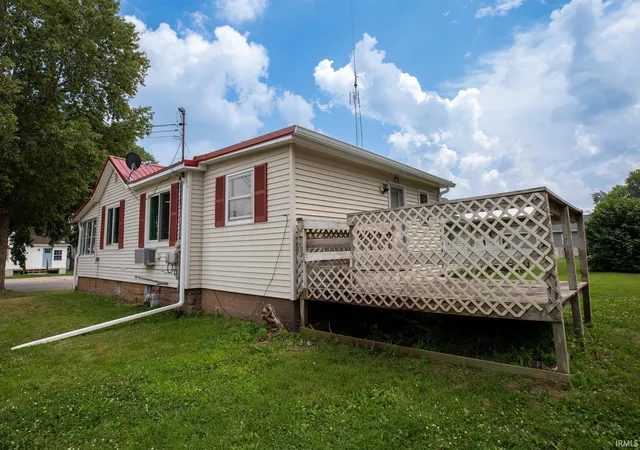 Photo 3 of Sale Pending at 411 N Franklin St, Mentone, IN 46539 | MLS# 202629034 | Listing updated on 2026-07-30