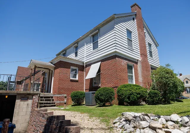 Photo 3 of Sale Pending at 326 S Eagleson Ave, Bloomington, IN 47401 | MLS# 202629038 | Listing updated on 2026-09-06