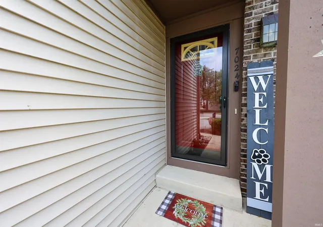 Photo 2 of Condo for sale at 7024 Thamesford Dr, Fort Wayne, IN 46835 | MLS# 202629039 | Listing updated on 2026-10-01