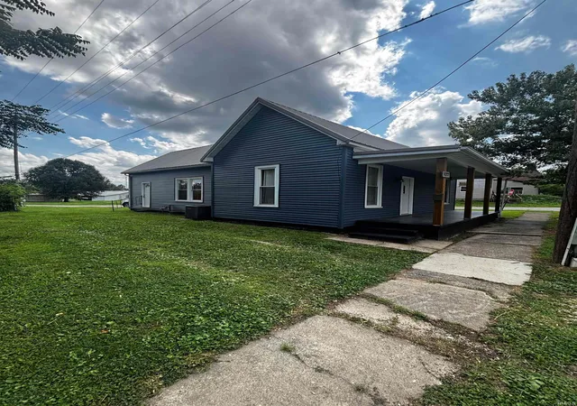 Photo 2 of Manufactured home for sale at 122 W Elm St, Oakland City, IN 47660 | MLS# 202629068 | Listing updated on 2026-09-08