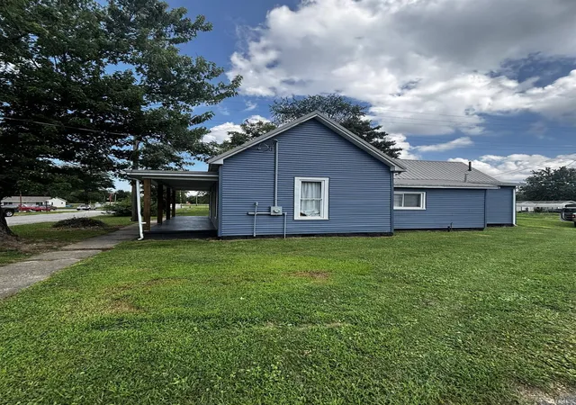 Photo 3 of Manufactured home for sale at 122 W Elm St, Oakland City, IN 47660 | MLS# 202629068 | Listing updated on 2026-09-08
