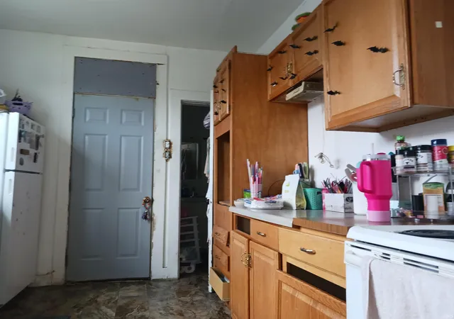 Photo 4 of Sale Pending at 925 Burgess St, Fort Wayne, IN 46808 | MLS# 202629103 | Listing updated on 2026-07-30