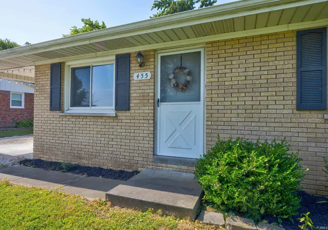 Photo 2 of Sale Pending at 455 Les Dr, Chandler, IN 47610 | MLS# 202629107 | Listing updated on 2026-09-07