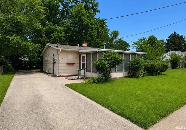 Photo 1 of Sale Pending at 315 S 35th Street, South Bend, IN 46615 | MLS# 202629113 | Listing updated on 2026-09-17