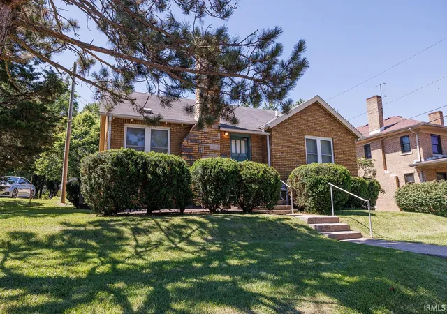Photo 3 of Sale Pending at 1314 E Atwater Ave, Bloomington, IN 47401 | MLS# 202629122 | Listing updated on 2026-09-06