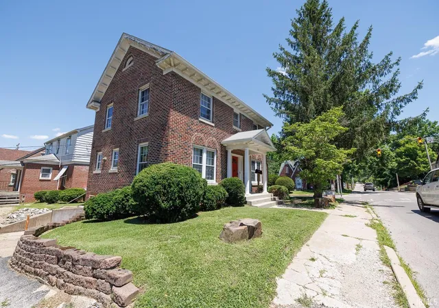Photo 2 of Sale Pending at 1331 E Atwater Ave, Bloomington, IN 47401 | MLS# 202629125 | Listing updated on 2026-09-06