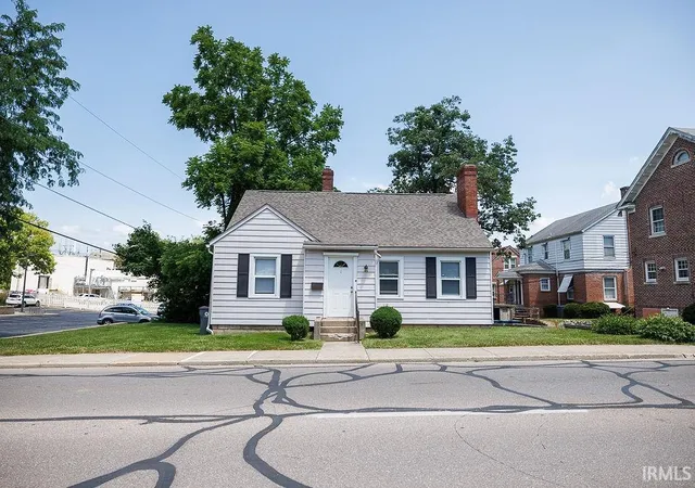 Photo 2 of Sale Pending at 1321 E Atwater Ave, Bloomington, IN 47401 | MLS# 202629126 | Listing updated on 2026-09-06