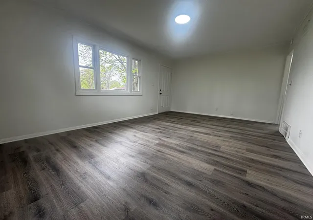 Photo 2 of Sale Pending at 5005 Lillie St, Fort Wayne, IN 46806 | MLS# 202629143 | Listing updated on 2026-09-03