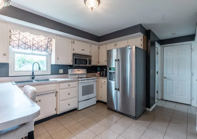 Photo 3 of Manufactured home for sale at 1100 Springhill Dr, Angola, IN 46703 | MLS# 202629162 | Listing updated on 2026-08-19