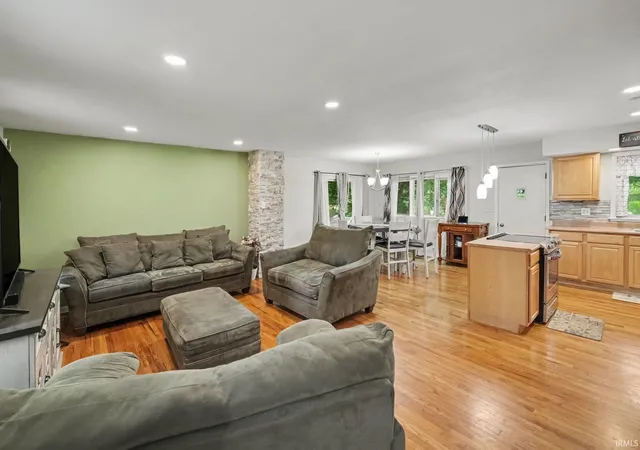 Photo 3 of Manufactured home for sale at 53175 Osage Dr, South Bend, IN 46637 | MLS# 202629165 | Listing updated on 2026-09-17