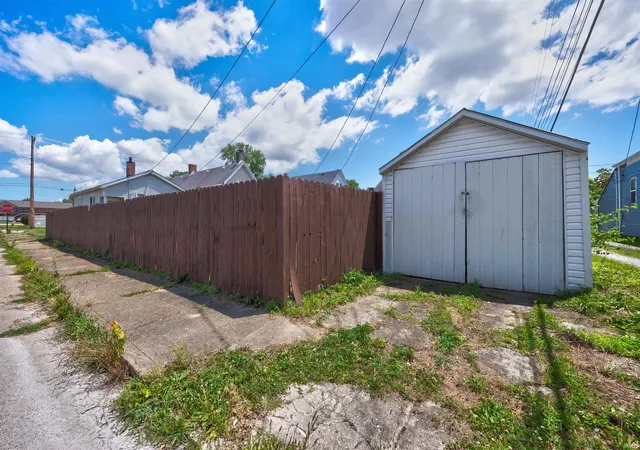 Photo 30 of Manufactured home for sale at 1220 Read St, Evansville, IN 47710 | MLS# 202629174 | Listing updated on 2026-09-14