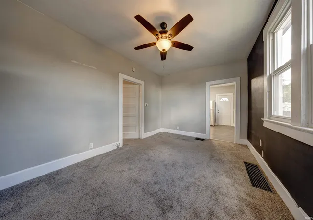 Photo 3 of Manufactured home for sale at 1220 Read St, Evansville, IN 47710 | MLS# 202629174 | Listing updated on 2026-09-14