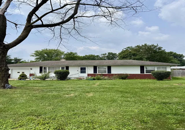 Photo 1 of Sale Pending at 2205 S Dixon Rd, Kokomo, IN 46902 | MLS# 202629176 | Listing updated on 2026-09-11