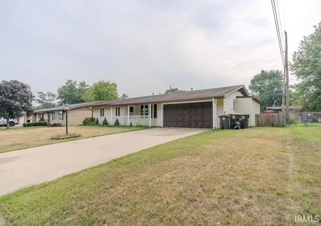 Photo 2 of Manufactured home for sale at 6103 Beaumont Dr, Fort Wayne, IN 46825 | MLS# 202629177 | Listing updated on 2026-09-17