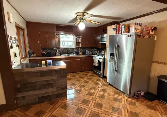 Photo 3 of Manufactured home for sale at 221 Grove St, Logansport, IN 46947 | MLS# 202629192 | Listing updated on 2026-07-28