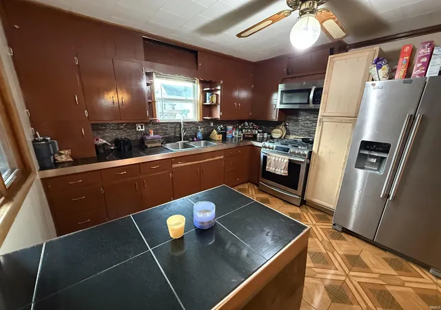 Photo 4 of Manufactured home for sale at 221 Grove St, Logansport, IN 46947 | MLS# 202629192 | Listing updated on 2026-07-28
