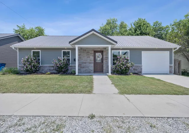 Photo 1 of Manufactured home for sale at 309 S Spring St, Odon, IN 47562 | MLS# 202629195 | Listing updated on 2026-09-10