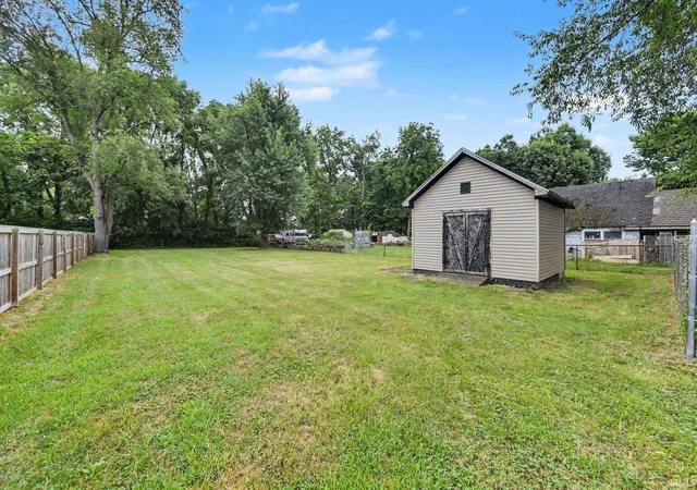Photo 4 of Sale Pending at 1810 Maplehurst Ave, Mishawaka, IN 46545 | MLS# 202629216 | Listing updated on 2026-07-23