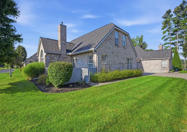 Condo for sale at 3035 W Applewood Ct, Muncie, IN 47304 | MLS# 202629224