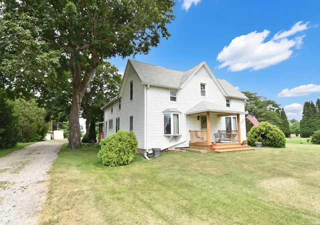 Manufactured home for sale at 207 E Street Rd 352, Boswell, IN 47921 | MLS# 202629231