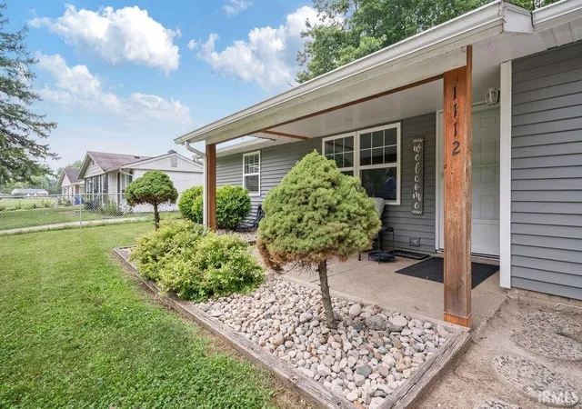 Photo 3 of Sale Pending at 1112 Wigwam Dr, Kokomo, IN 46902 | MLS# 202629240 | Listing updated on 2026-08-26