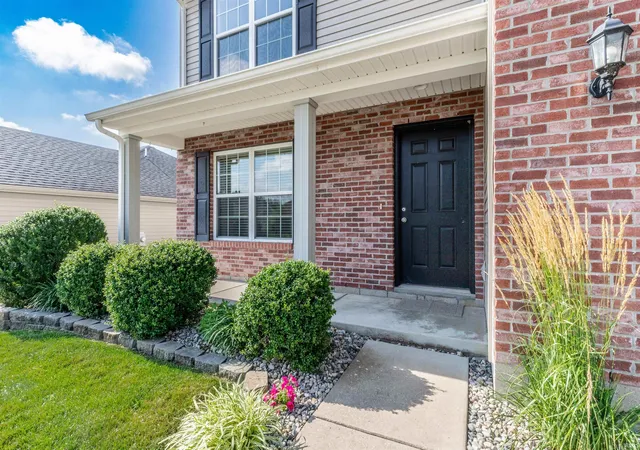 Photo 3 of Manufactured home for sale at 823 Groveview Ct, Evansville, IN 47711 | MLS# 202629258 | Listing updated on 2026-09-04