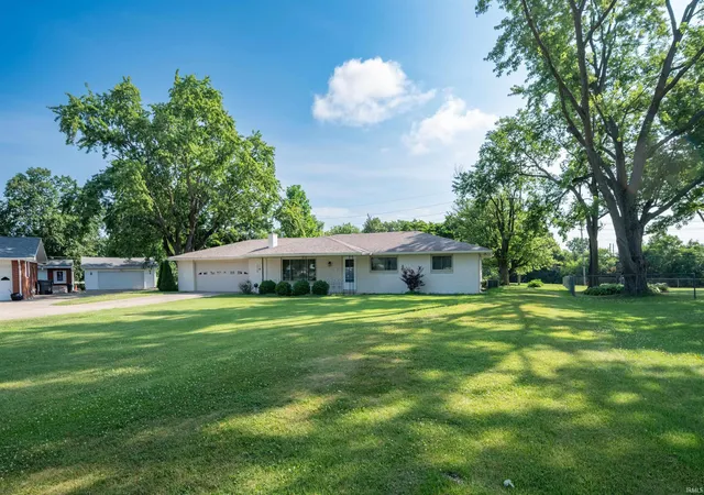 Photo 2 of Manufactured home for sale at 1926 Southwoods Rd, Anderson, IN 46012 | MLS# 202629260 | Listing updated on 2026-08-26
