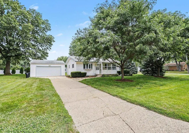 Photo 2 of Manufactured home for sale at 15525 Darden Rd, Granger, IN 46530 | MLS# 202629263 | Listing updated on 2026-09-09