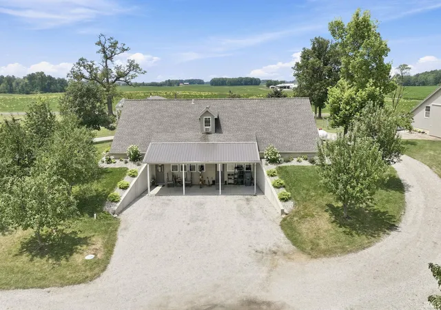 Photo 3 of Manufactured home for sale at 11579 S 700 East, Geneva, IN 46740 | MLS# 202629274 | Listing updated on 2026-08-28