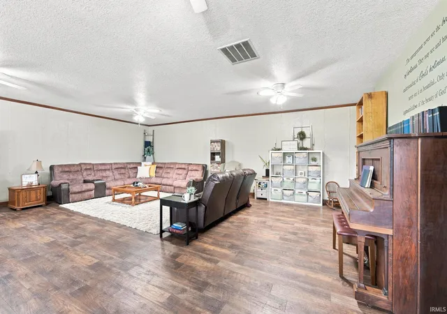 Photo 4 of Manufactured home for sale at 11579 S 700 East, Geneva, IN 46740 | MLS# 202629274 | Listing updated on 2026-08-28
