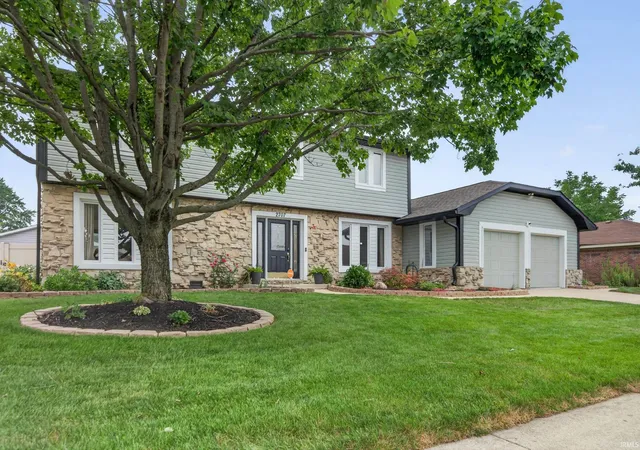 Photo 3 of Manufactured home for sale at 2707 Whitehouse Dr, Kokomo, IN 46902 | MLS# 202629304 | Listing updated on 2026-09-03
