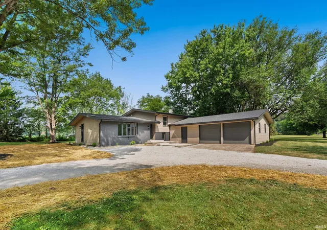 Photo 4 of Sale Pending at 72 Skyline Dr, Garrett, IN 46738 | MLS# 202629306 | Listing updated on 2026-07-23