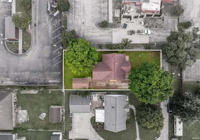 Photo 2 of Sale Pending at 3105 N Locust St, Muncie, IN 47303 | MLS# 202629326 | Listing updated on 2026-07-23