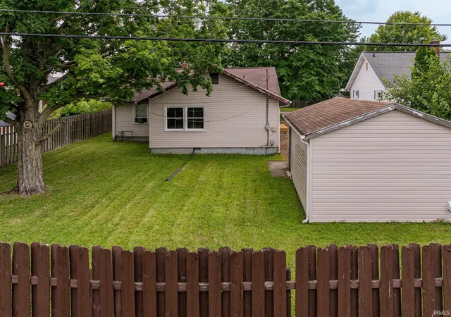 Photo 3 of Sale Pending at 3105 N Locust St, Muncie, IN 47303 | MLS# 202629326 | Listing updated on 2026-07-23