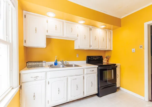 Photo 4 of Sale Pending at 3105 N Locust St, Muncie, IN 47303 | MLS# 202629326 | Listing updated on 2026-07-23