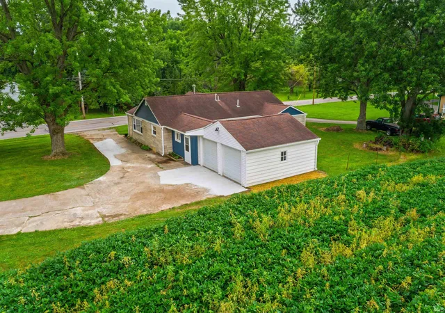 Photo 2 of Manufactured home for sale at 7700 W Cornbread Rd, Yorktown, IN 47396 | MLS# 202629359 | Listing updated on 2026-07-24