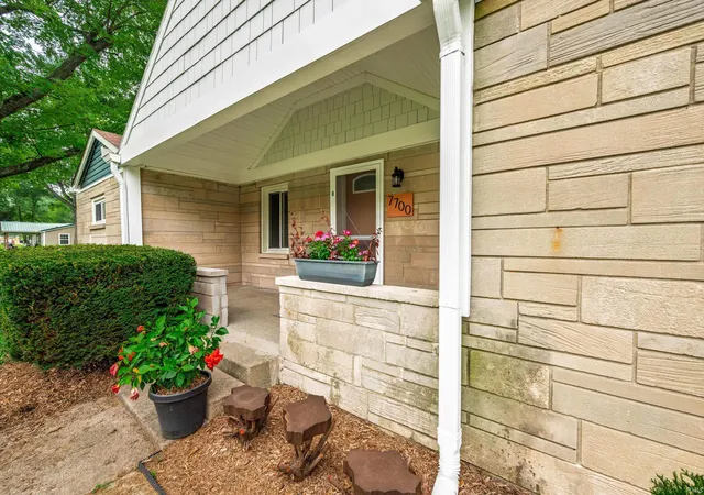 Photo 3 of Manufactured home for sale at 7700 W Cornbread Rd, Yorktown, IN 47396 | MLS# 202629359 | Listing updated on 2026-10-01