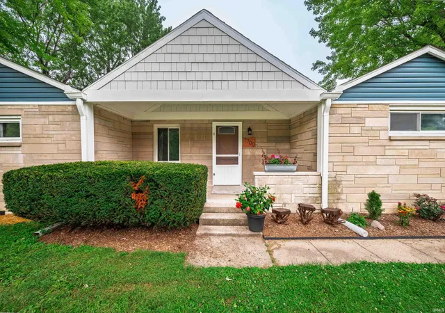 Photo 3 of Sale Pending at 7700 W Cornbread Rd, Yorktown, IN 47396 | MLS# 202629359 | Listing updated on 2026-10-23