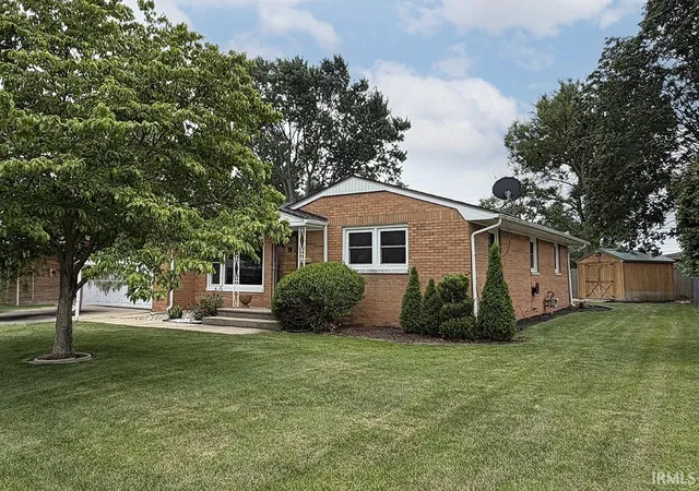 Photo 3 of Manufactured home for sale at 2521 Riverview Pl, Elkhart, IN 46516 | MLS# 202629387 | Listing updated on 2026-08-17