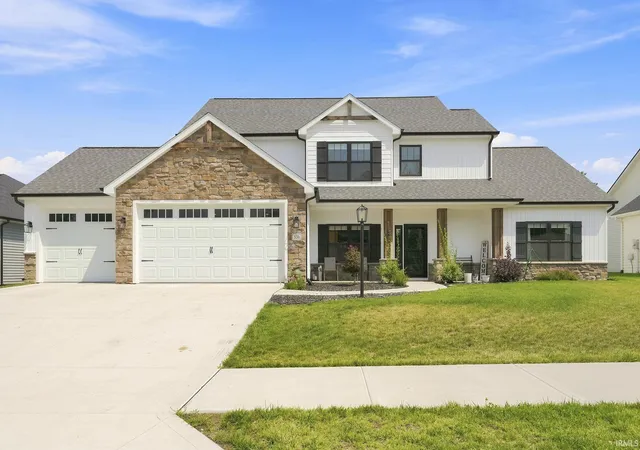 Photo 2 of Sale Pending at 836 Bingham Pass, Fort Wayne, IN 46845 | MLS# 202629388 | Listing updated on 2026-09-01