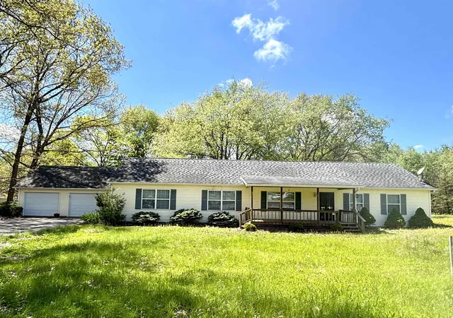 Photo 1 of Sale Pending at 8255 N Seminole Pl, Walkerton, IN 46574 | MLS# 202629389 | Listing updated on 2026-09-15