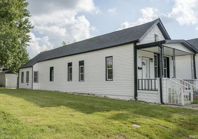 Photo 33 of Sale Pending at 1112 W Iowa St, Evansville, IN 47710 | MLS# 202629425 | Listing updated on 2026-08-25