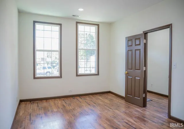 Photo 5 of Sale Pending at 1112 W Iowa St, Evansville, IN 47710 | MLS# 202629425 | Listing updated on 2026-08-25