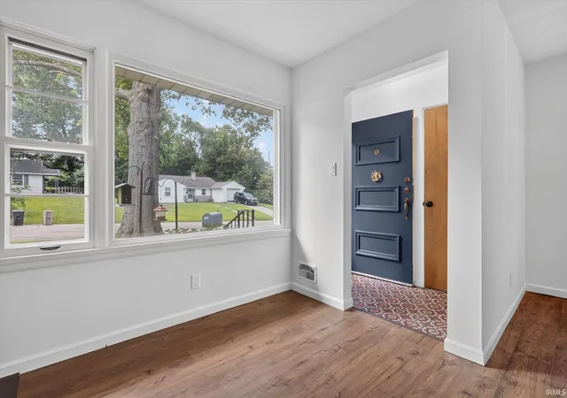 Photo 3 of Manufactured home for sale at 1519 Altgeld St, South Bend, IN 46614 | MLS# 202629439 | Listing updated on 2026-07-30