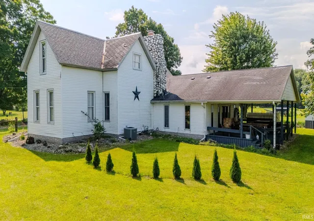 Photo 3 of Manufactured home for sale at 3831 W 100 South, Wabash, IN 46992 | MLS# 202629452 | Listing updated on 2026-09-19